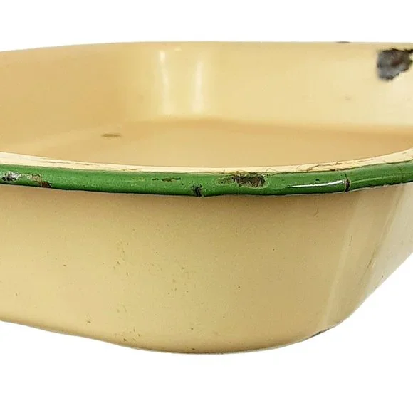 Cream and Green Enamelware Cake Casserole Pan Vintage Farmhouse Bakeware Decor - Picture 8 of 14